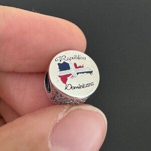 Pandora Republica Dominicana Flag Exclusive Charm
